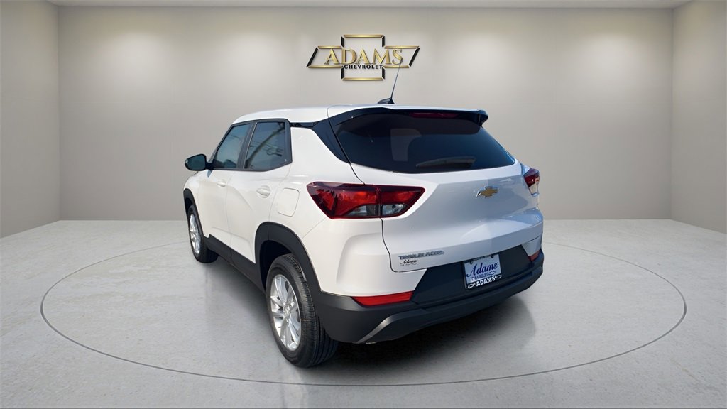 2026 Chevrolet Trailblazer LS photo 4