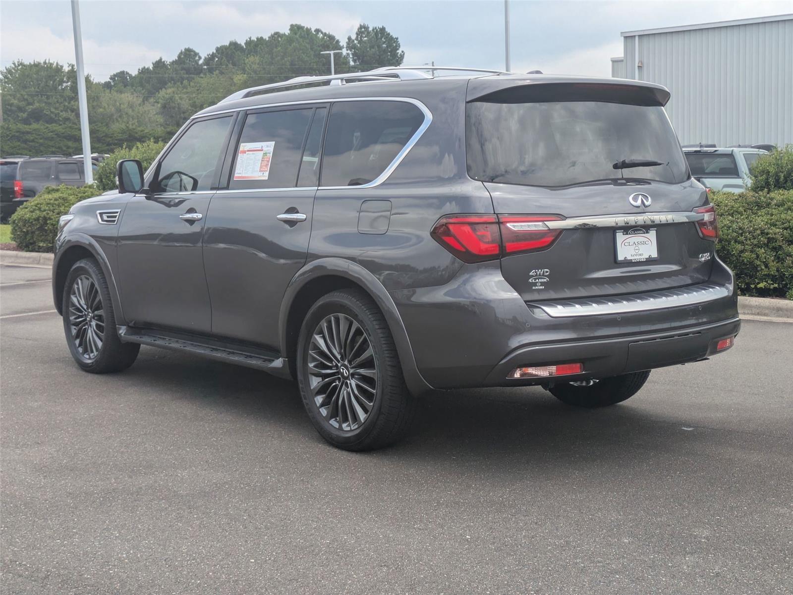 2024 Infiniti QX80 Premium Select photo 5