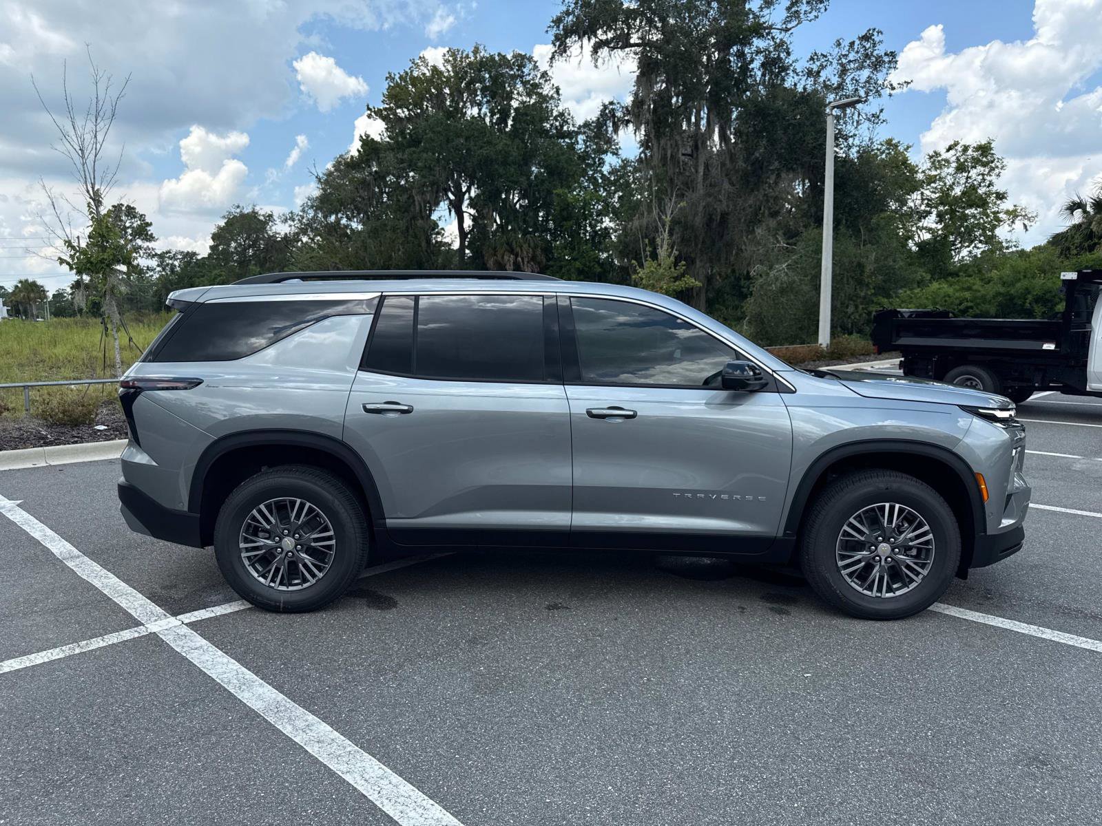 2026 Chevrolet Traverse LE photo 34