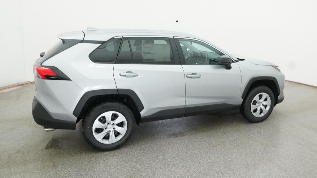 2025 Toyota RAV4 LE photo 24
