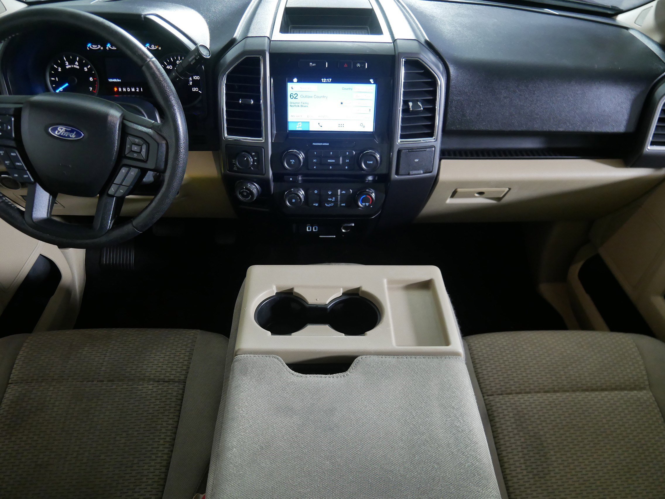 2016 Ford F-150 XLT photo 10