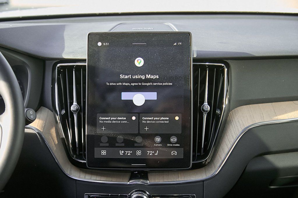 2026 VOLVO XC60 - Image 26