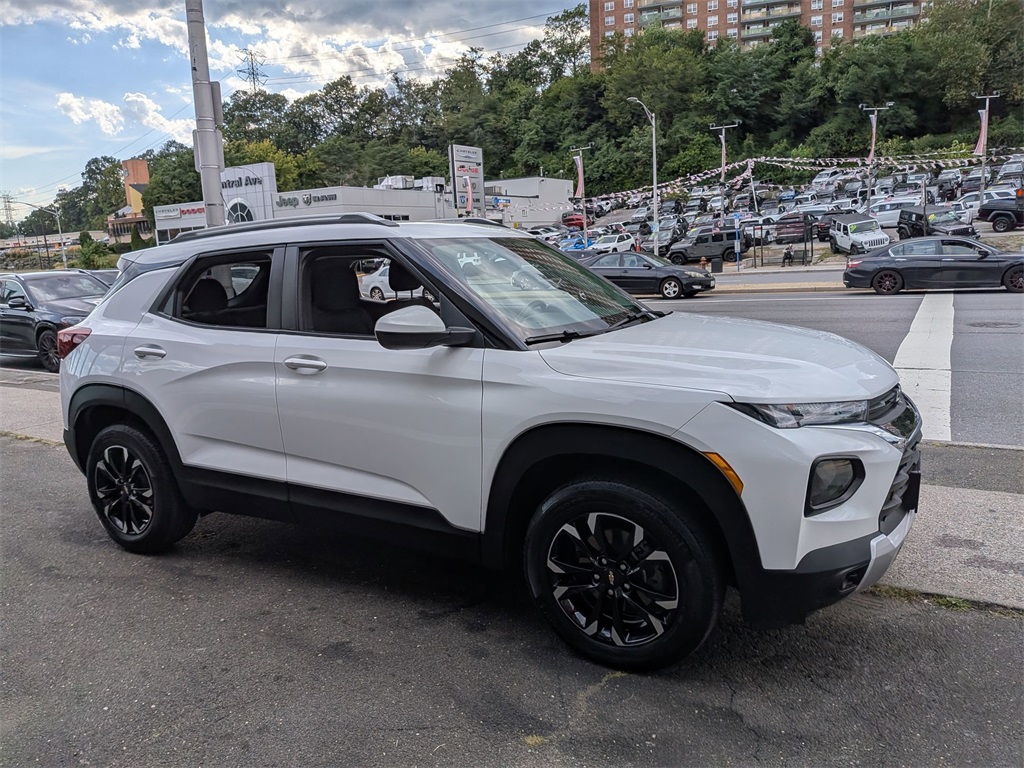 2023 Chevrolet Trailblazer LT photo 4