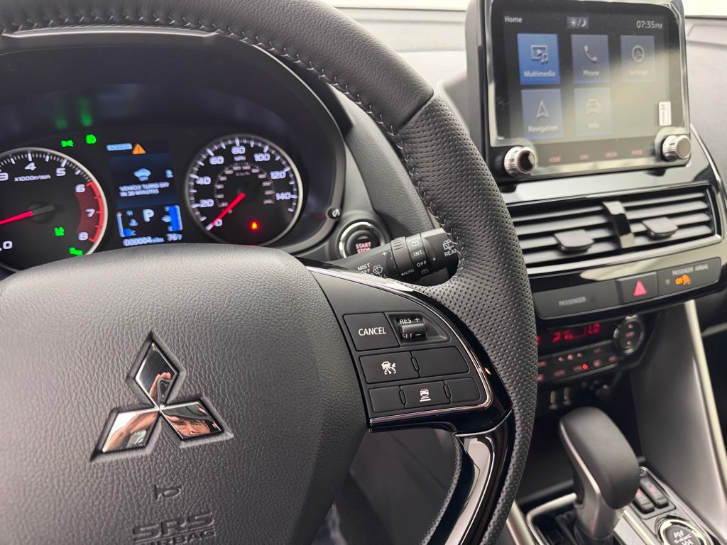2025 Mitsubishi Eclipse Cross SEL photo 17