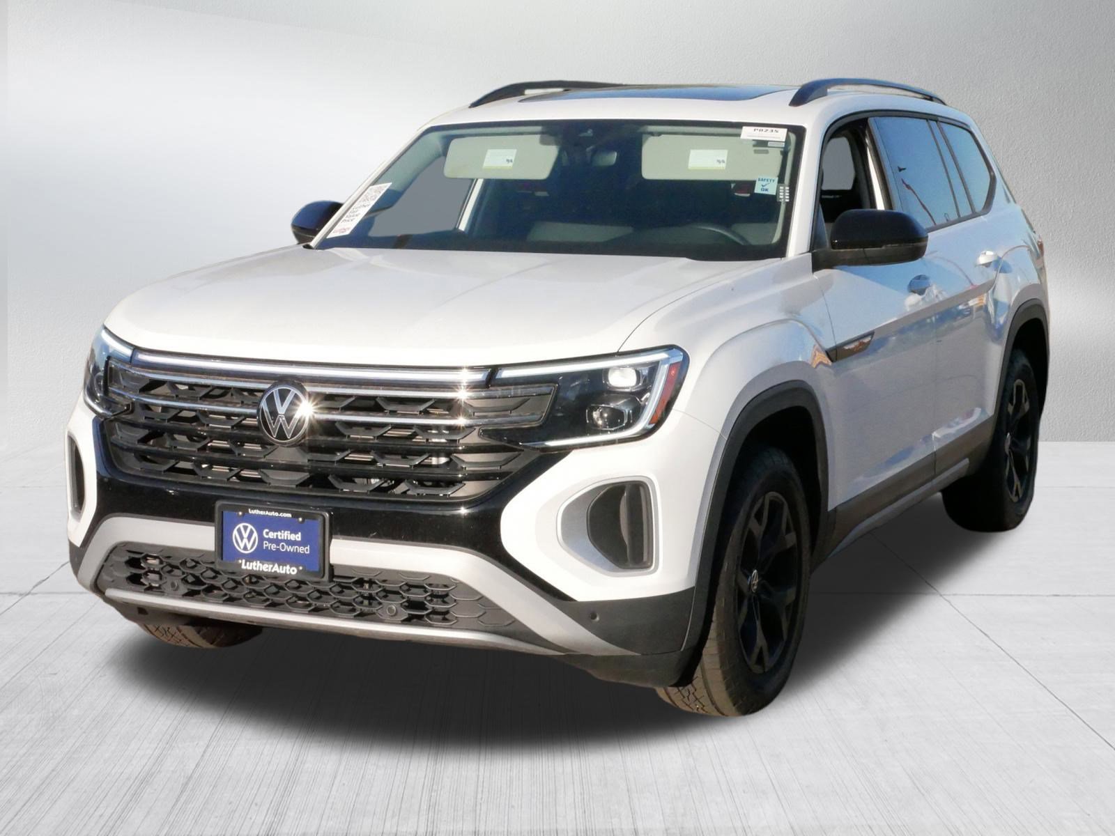 Certified 2024 Volkswagen Atlas Atlas Peak Edition with VIN 1V2CR2CA1RC604847 for sale in Brooklyn Center, Minnesota