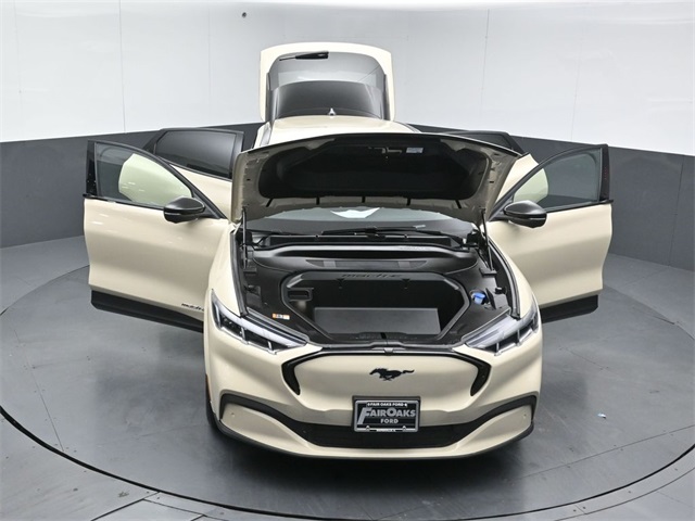 2025 FORD MUSTANG MACH-E - Image 51