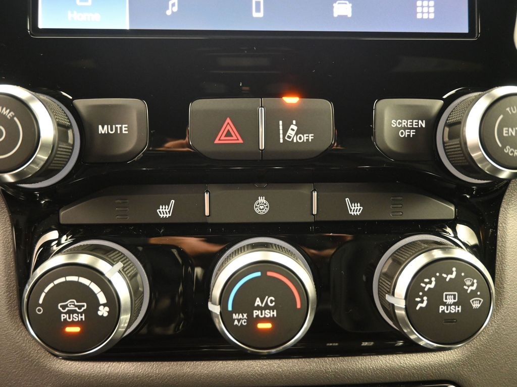 2025 Ram 1500 Big Horn Lone Star photo 3