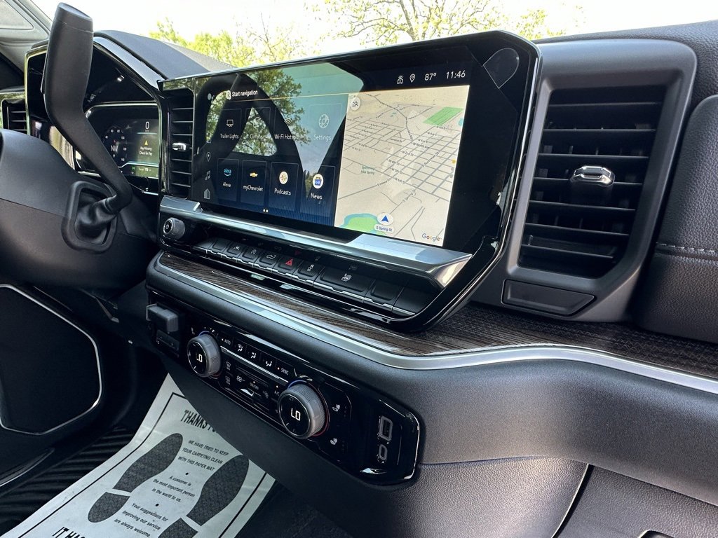 2025 Chevrolet Silverado 1500 LT photo 12