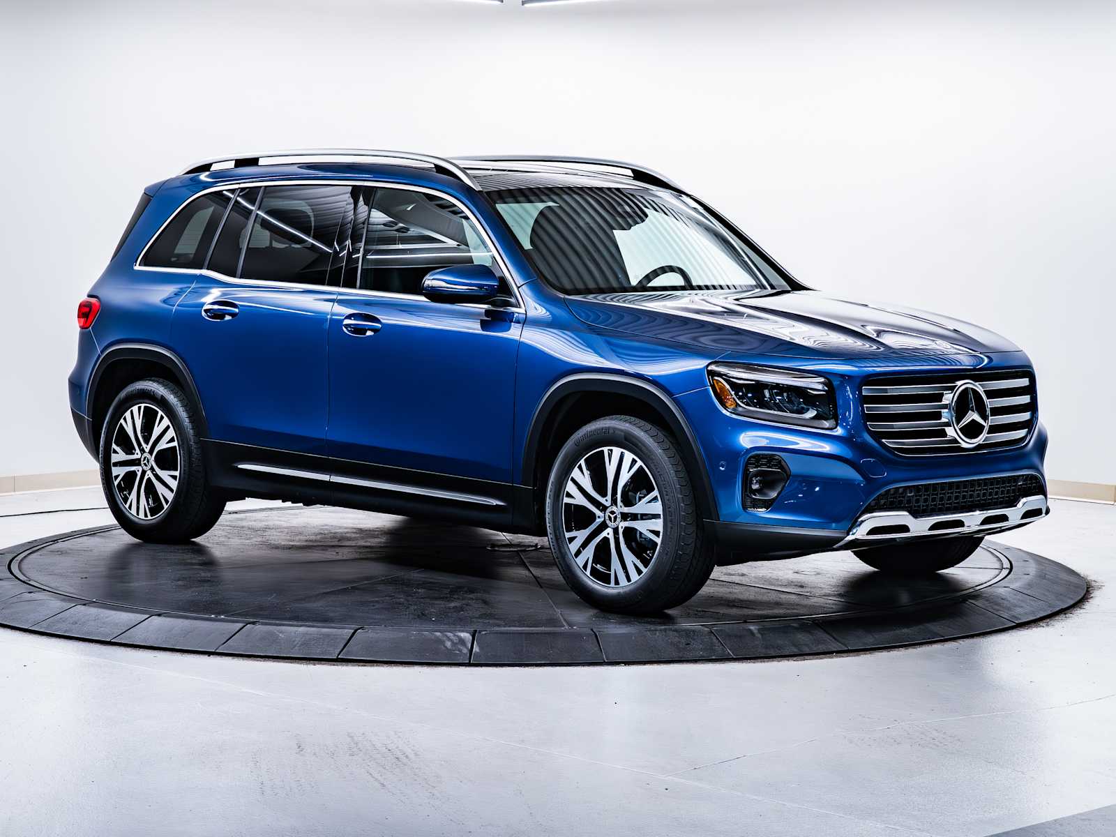 2024 Mercedes-Benz GLB Base's photo
