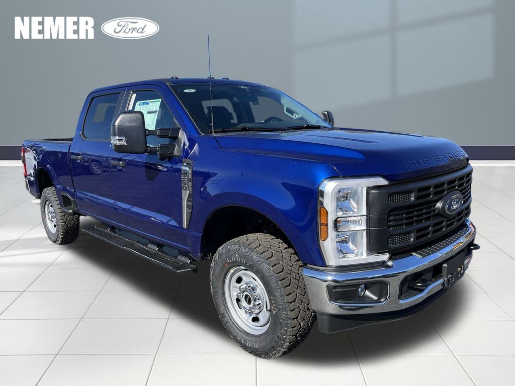 2026 Ford F-350 Super Duty XL's photo