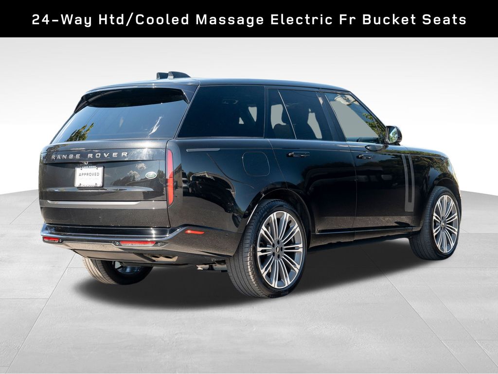 2023 Land Rover Range Rover SE photo 4