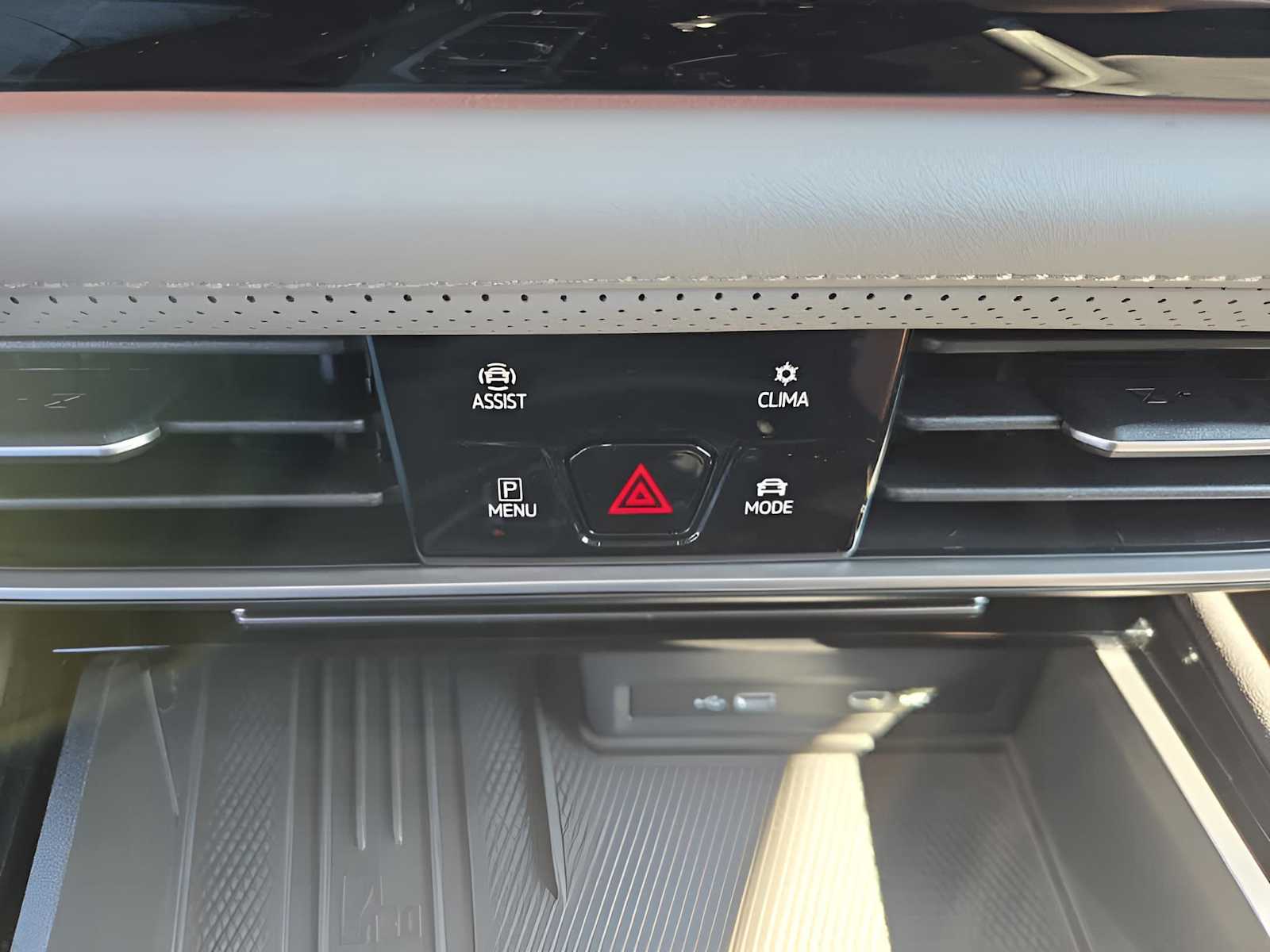 2026 Volkswagen Atlas Peak Edition SE photo 21