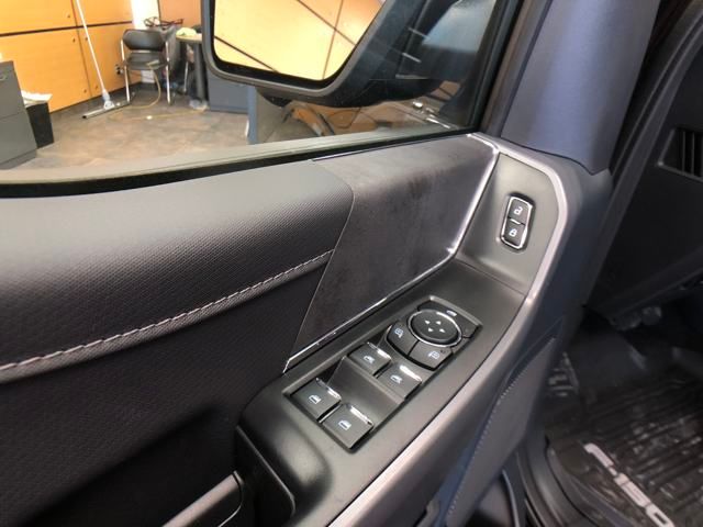 2025 Ford F-150 XLT photo 12