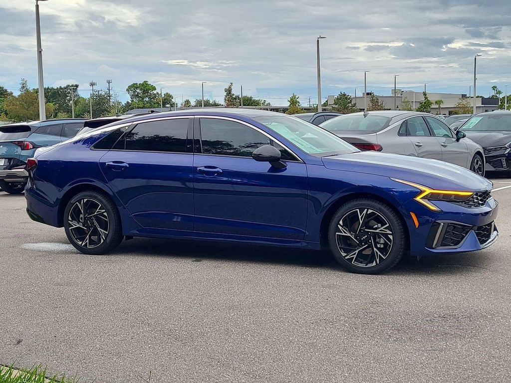 2026 Kia K5 GT-Line photo 4