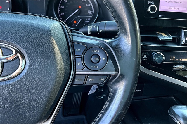2022 Toyota Camry SE photo 19