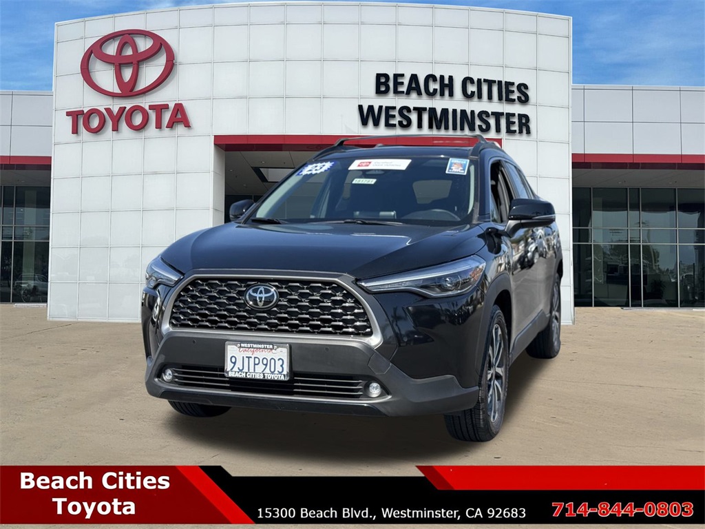 2023 Toyota Corolla Cross XLE photo 4