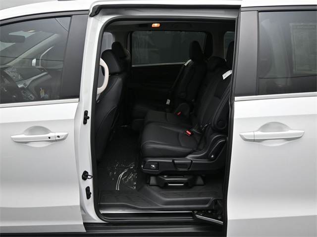2026 Honda Odyssey EX-L photo 3