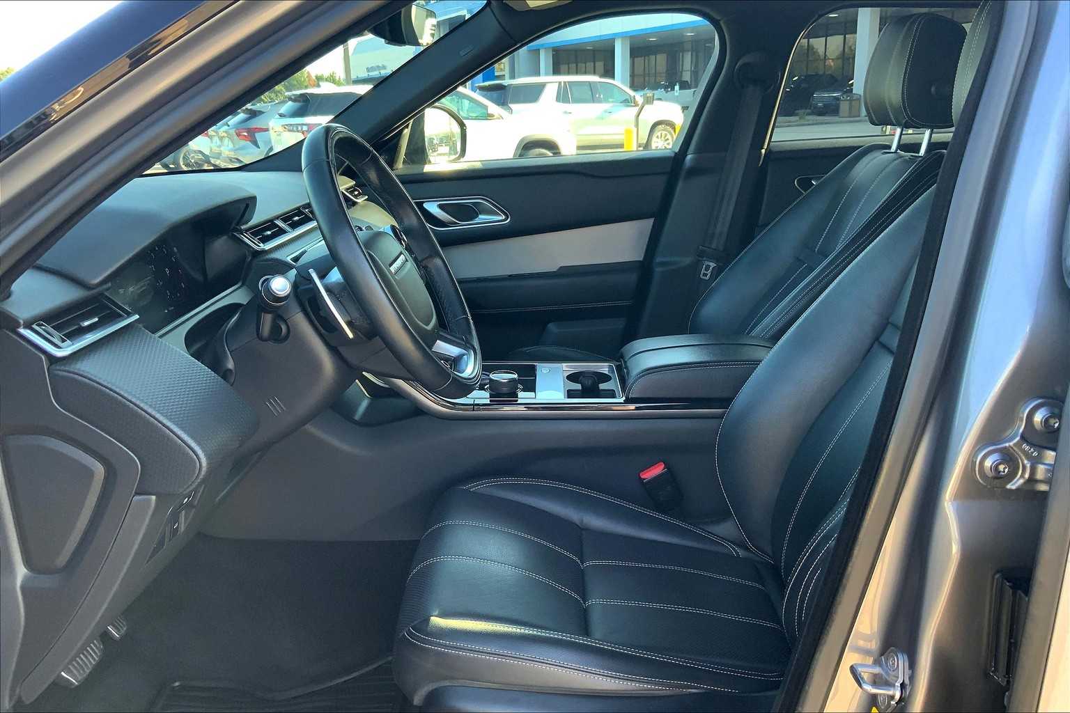 2020 Land Rover Range Rover Velar R-Dynamic S photo 7