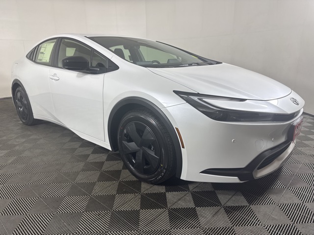 2026 Toyota Prius SE's photo