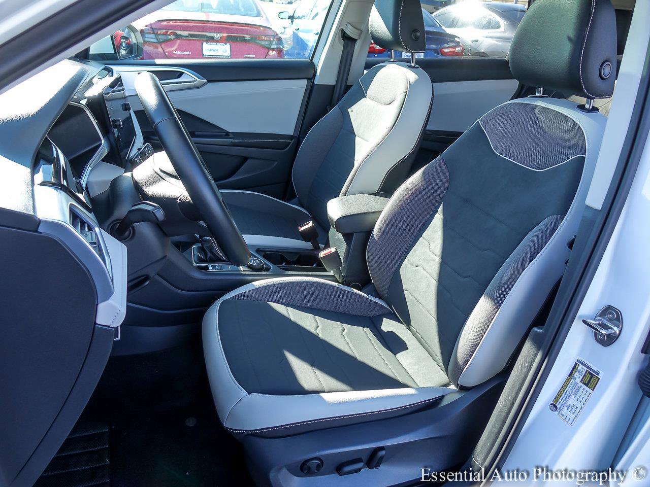 2025 VOLKSWAGEN TAOS - Image 7