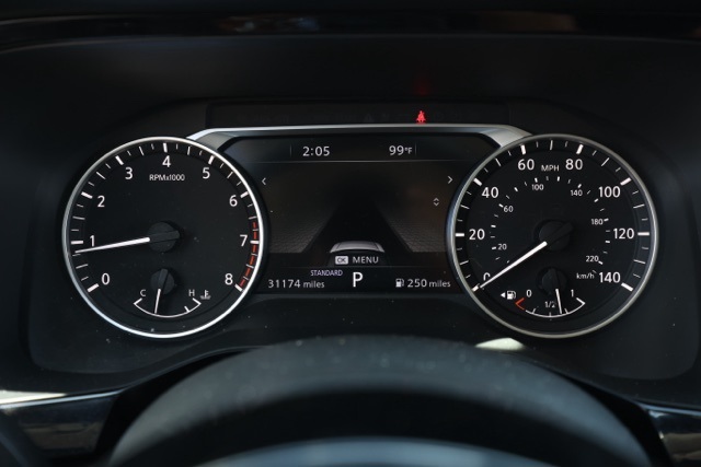 2022 Nissan Pathfinder SL photo 23