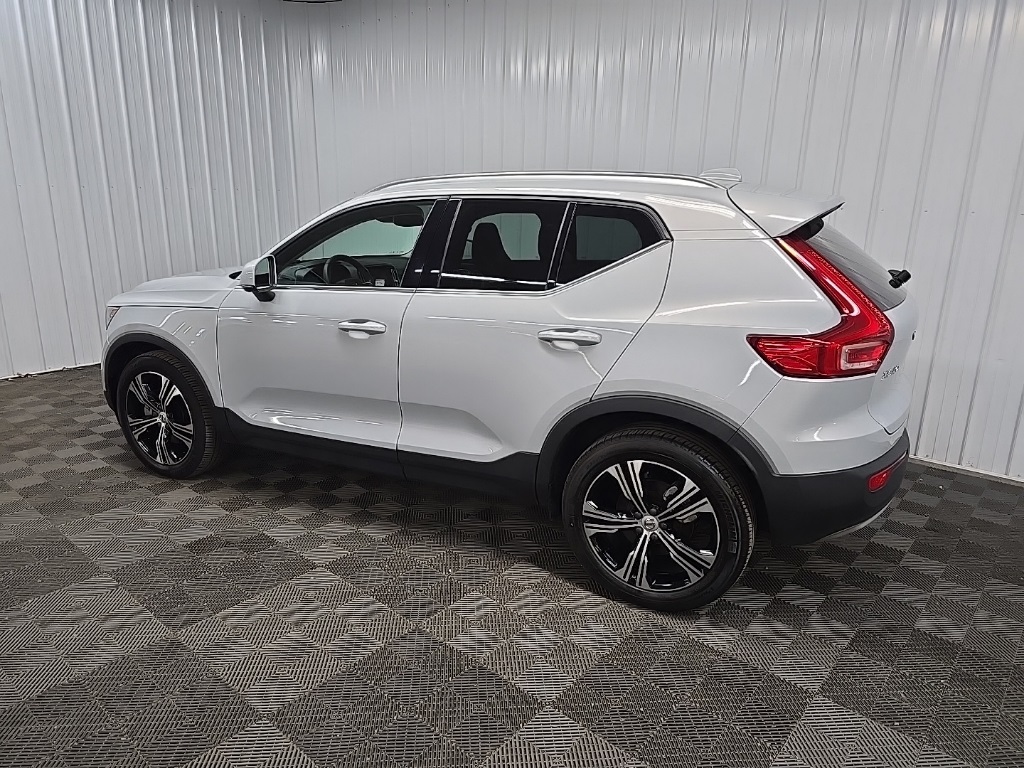 2022 Volvo XC40 T5 Inscription photo 4