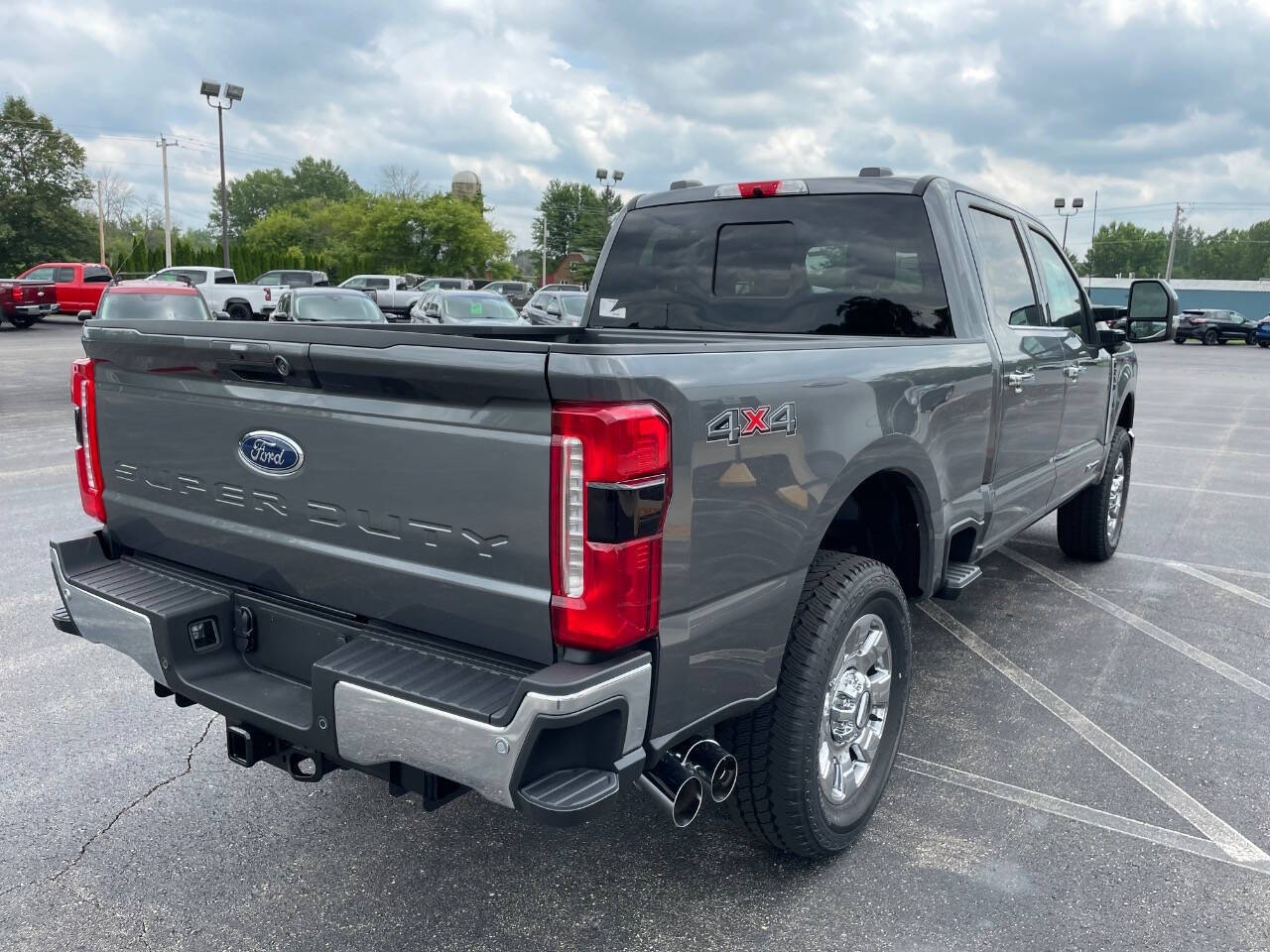 2025 Ford F-250 Lariat photo 4