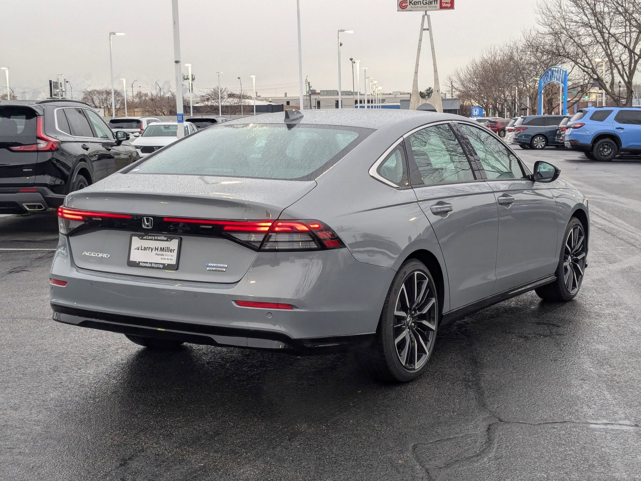 2025 Honda Accord Hybrid Touring photo 3
