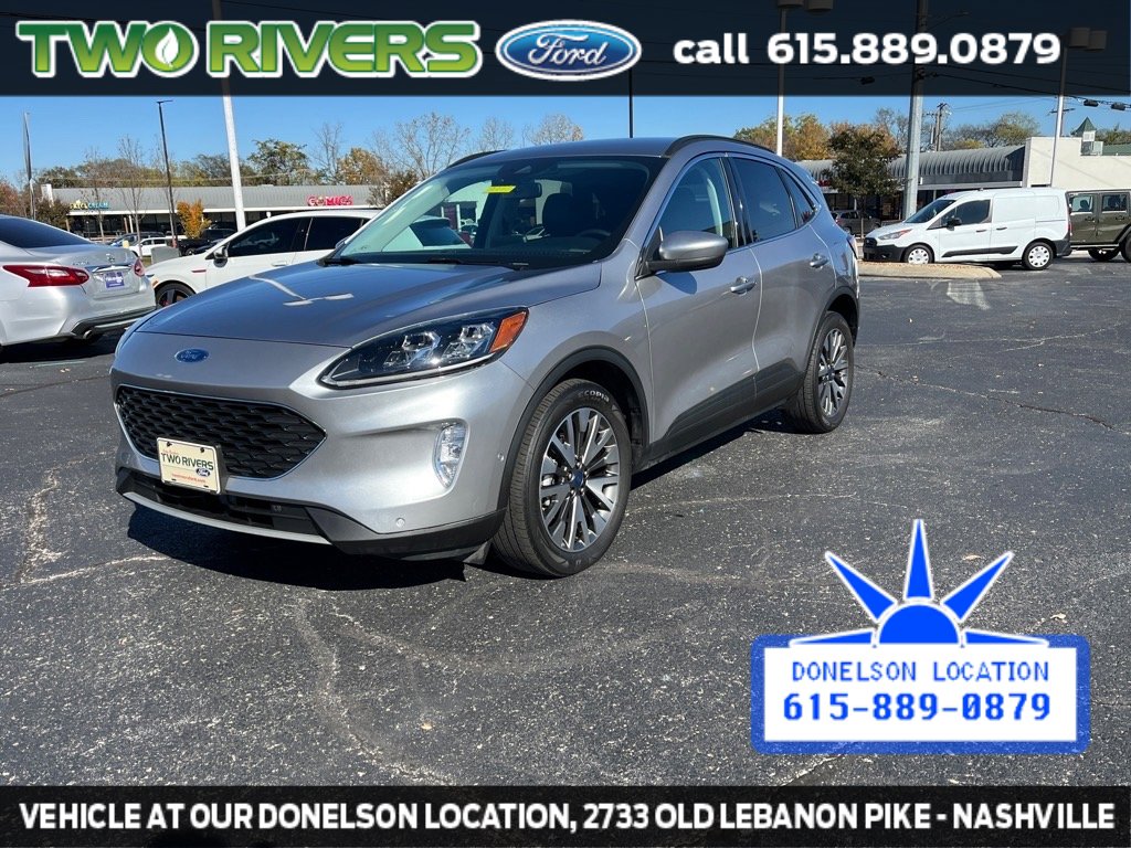 2021 Ford Escape Titanium Hybrid photo 3