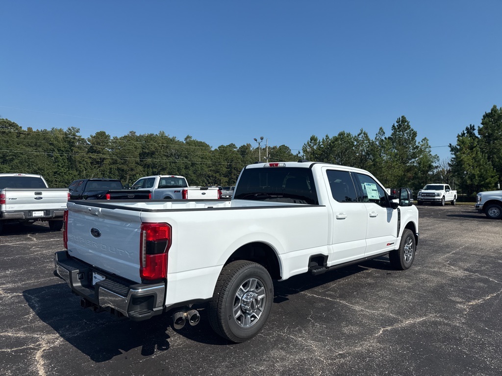 2026 Ford F-250 Lariat photo 7