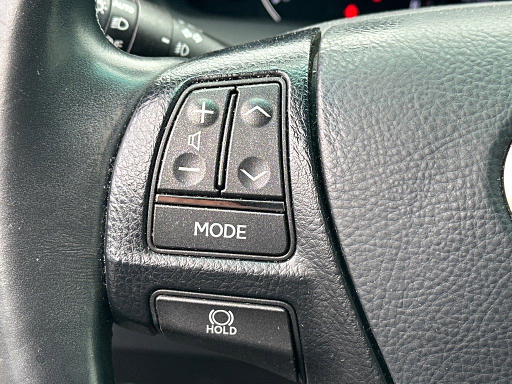 2017 Lexus LS 460 photo 21