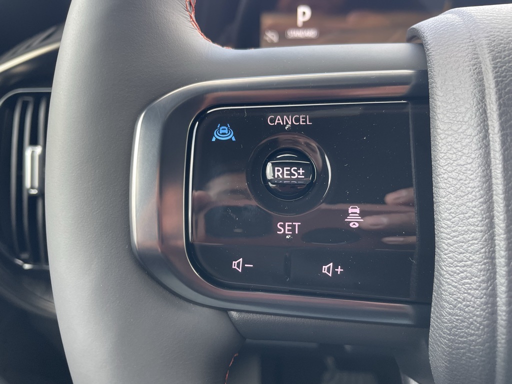 2026 Nissan Armada photo 6