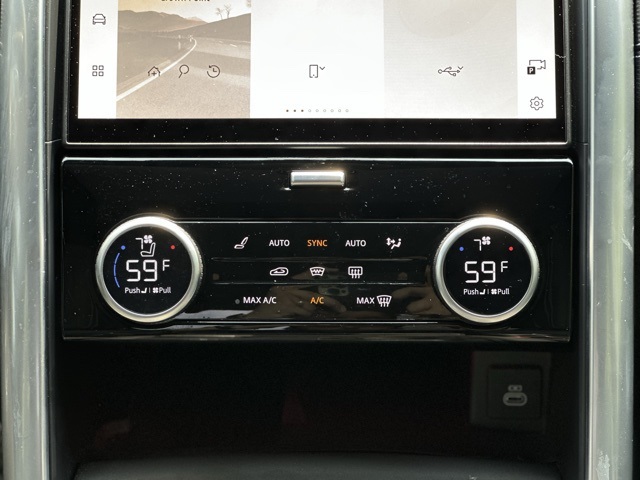 2024 Land Rover Discovery SE photo 32
