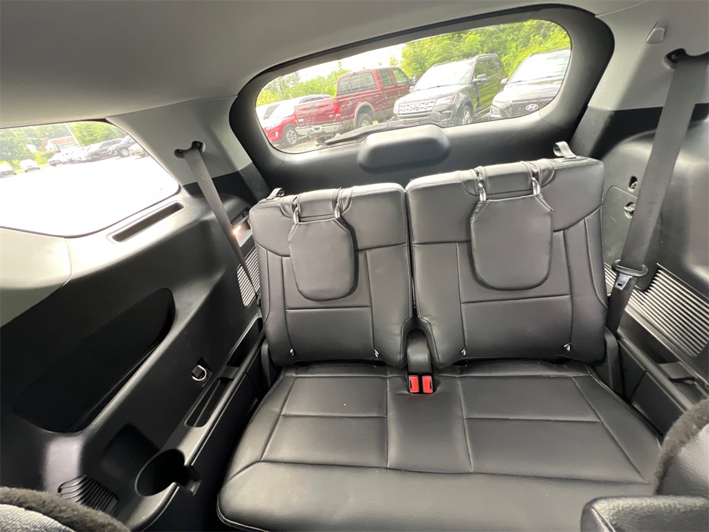 2022 Ford Explorer XLT photo 25