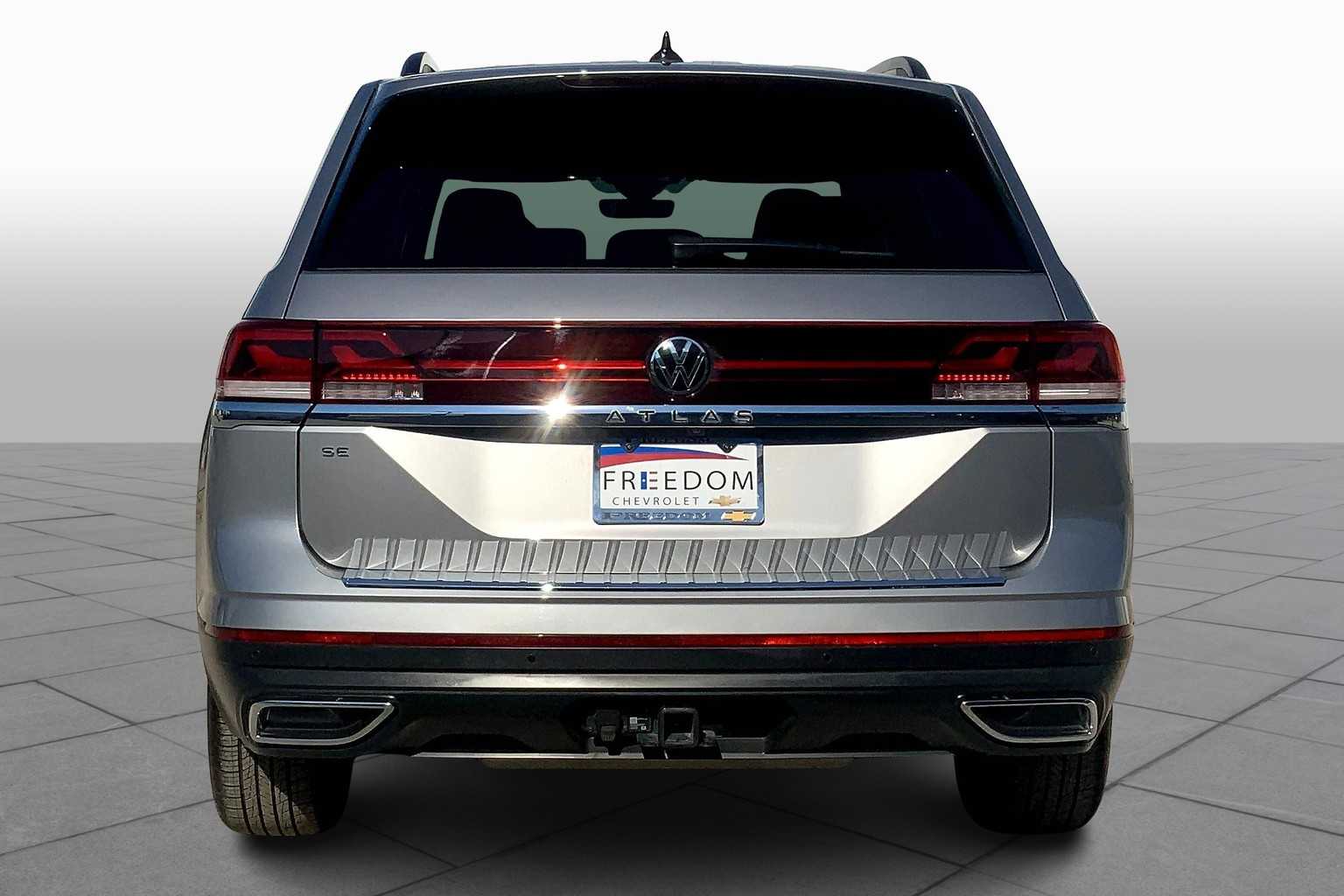 2025 Volkswagen Atlas SE Technology photo 4