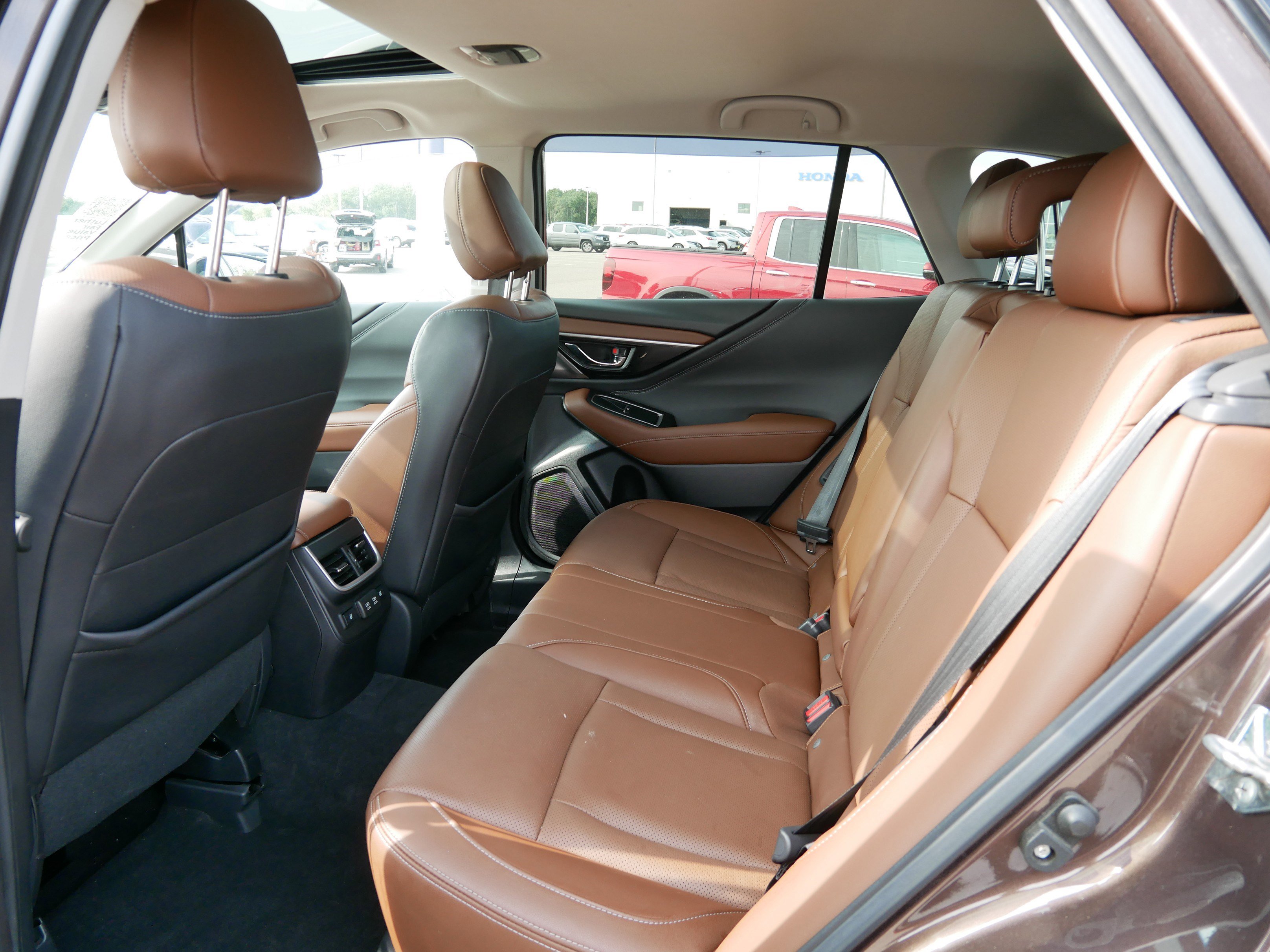 2020 Subaru Outback Touring photo 32
