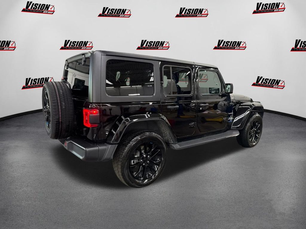 2022 Jeep Wrangler Unlimited Sahara 4xe photo 5
