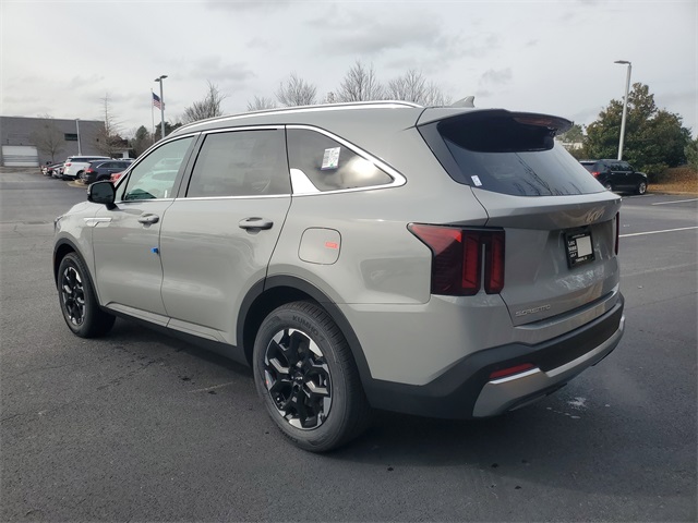 2026 Kia Sorento S photo 2