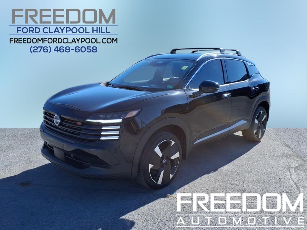 2025 Nissan Kicks SR's photo