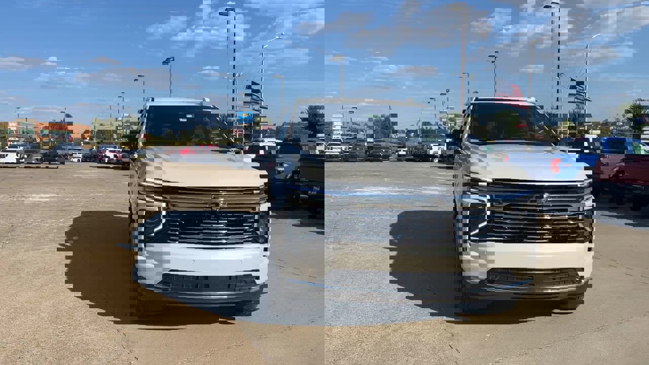 2025 Chevrolet Tahoe Premier photo 3