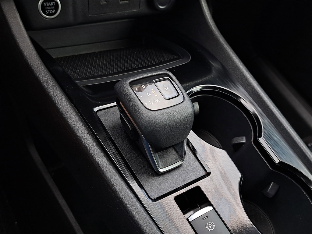 2021 Nissan Rogue SV photo 29