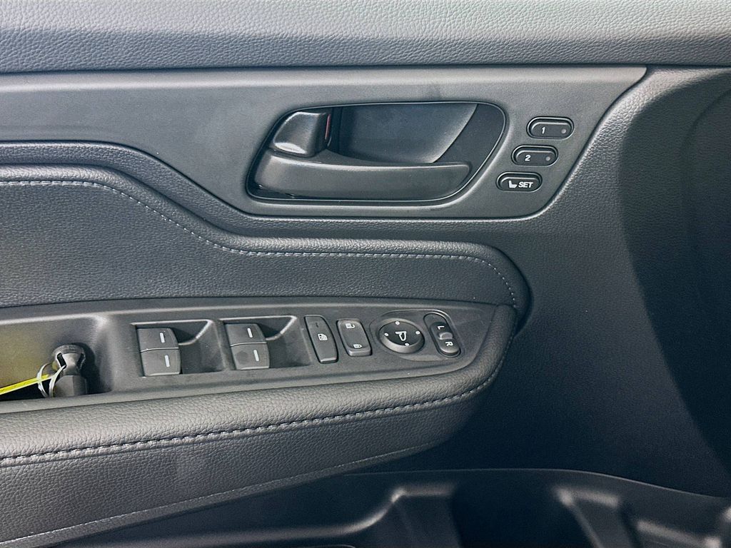 2026 Honda Odyssey EX-L photo 18