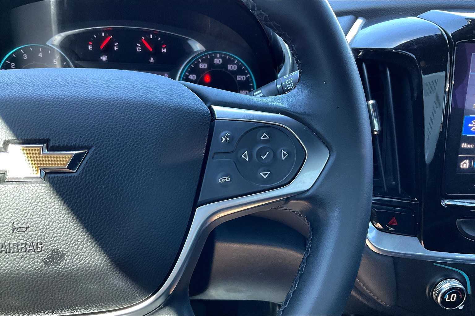 2023 Chevrolet Traverse Cloth photo 17