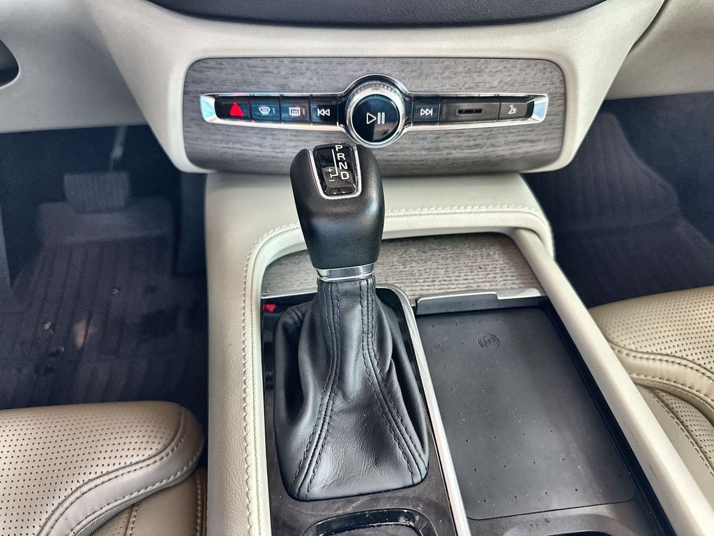 2022 Volvo XC90 T6 Inscription photo 35