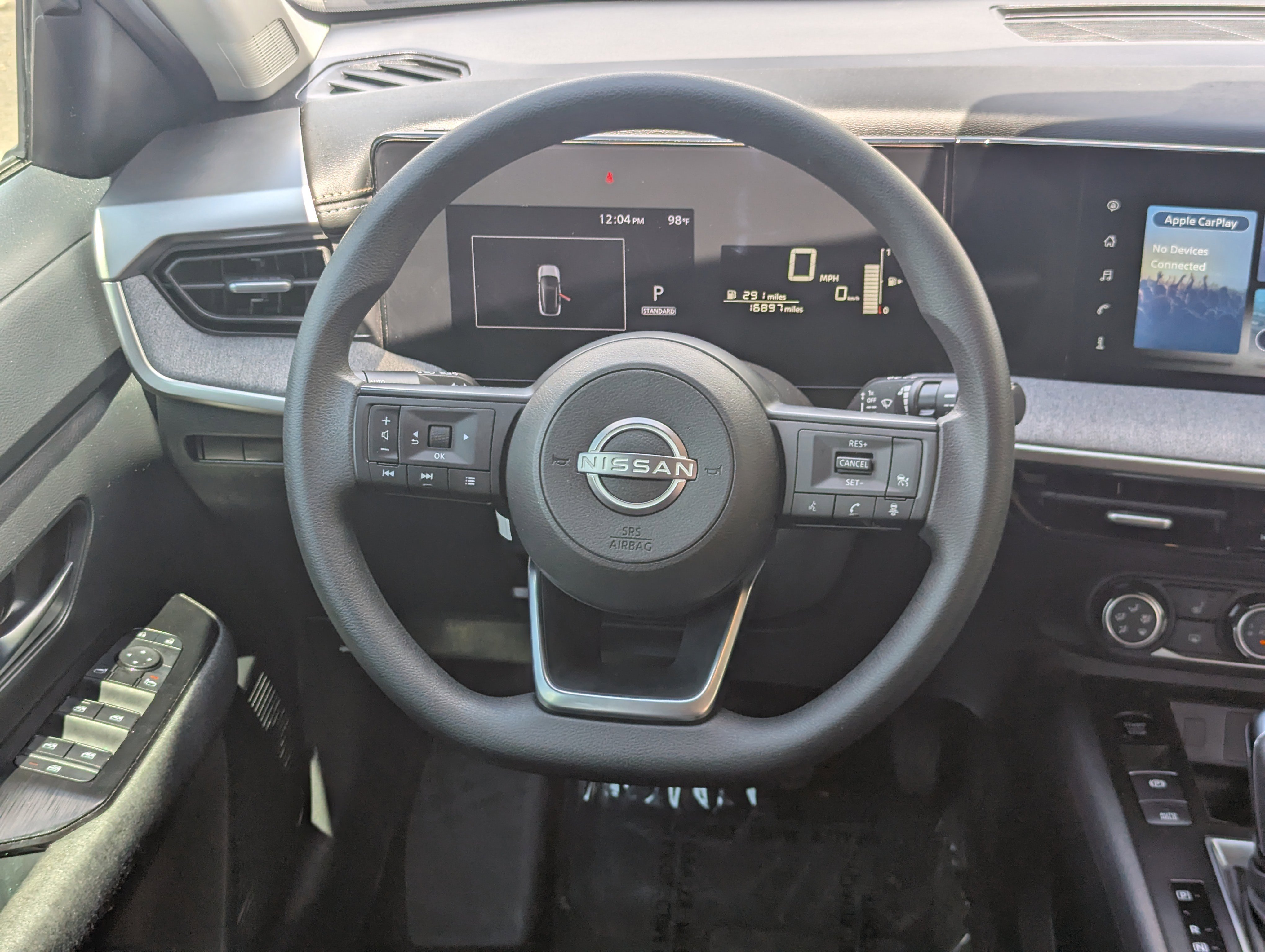 2025 Nissan Kicks SV photo 4
