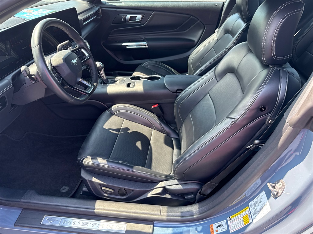 2024 Ford Mustang GT Premium photo 9