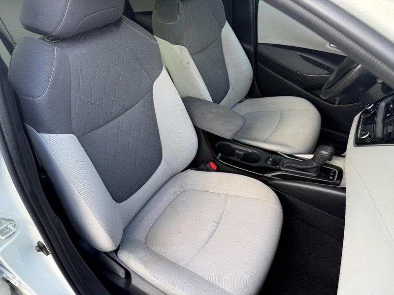 2021 Toyota Corolla Hybrid LE photo 10