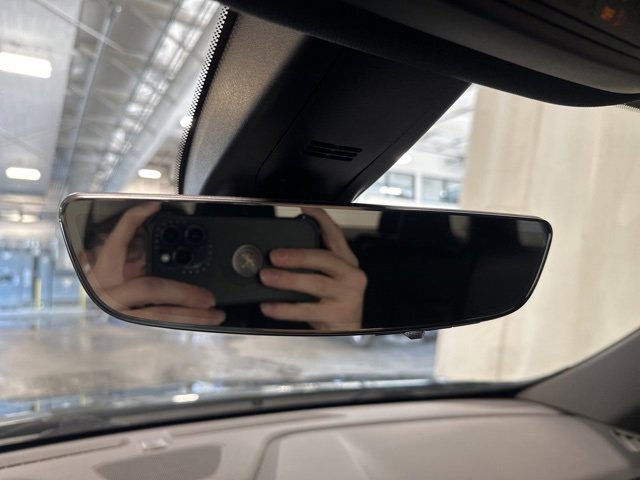 2022 Chevrolet Traverse Leather photo 22