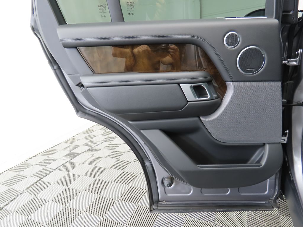 2021 Land Rover Range Rover Base photo 19