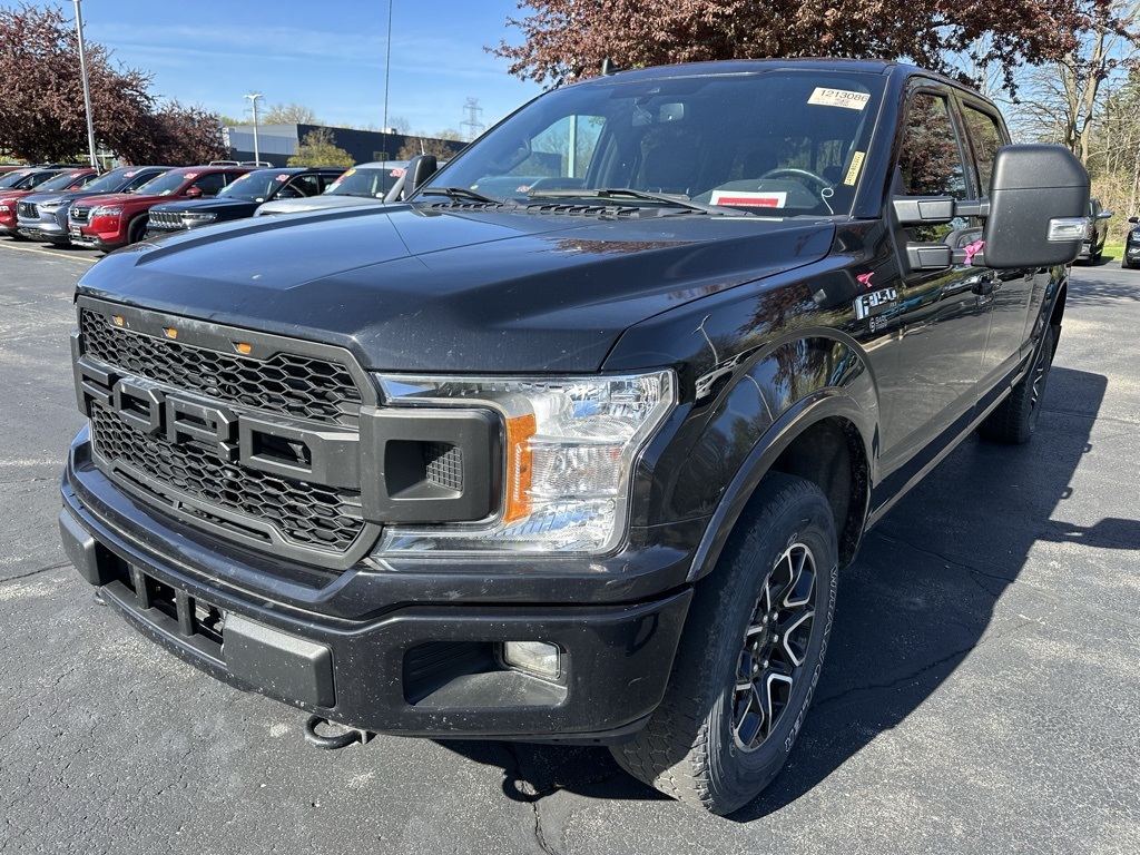 2020 Ford F-150 XLT photo 2